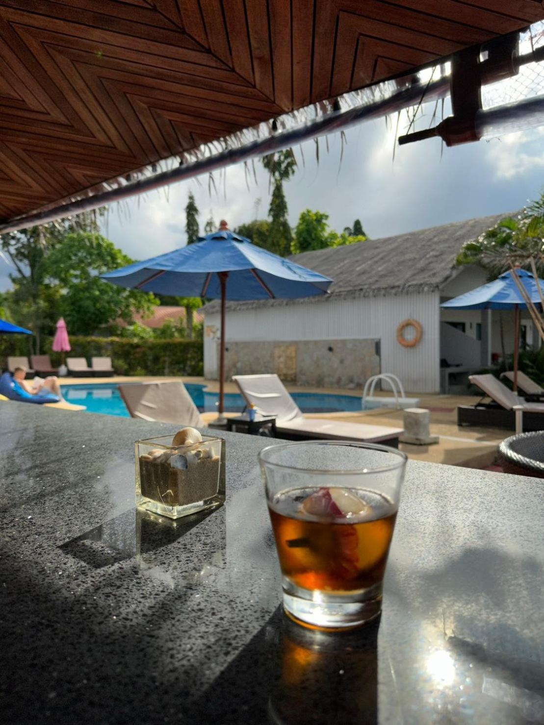 Adarin Beach Resort Mae Nam Luaran gambar